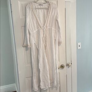 Abercrombie & Fitch White cover up worn once